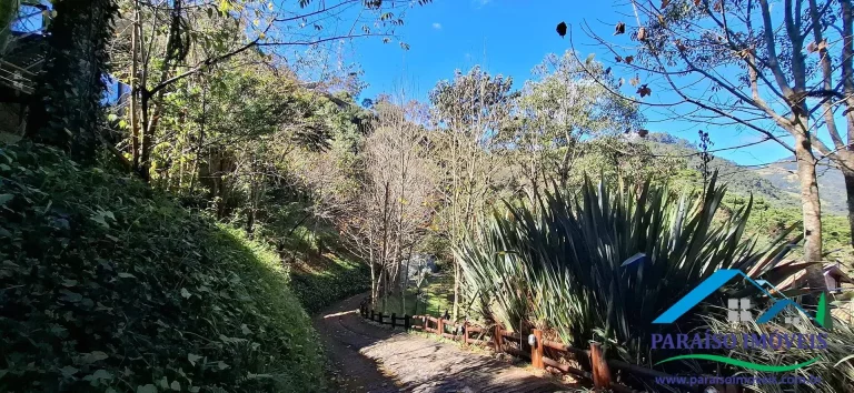 Imagem Refúgio Místico na Serra da Mantiqueira: Chalés Airbnb em Meio a Naturezera