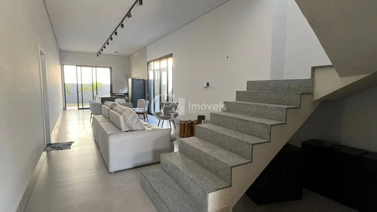 Imagem Imperdível oportunidade! Casa à venda em Alphaville Campo Grande-MS com 3 quartos, 3 suítes, 3 salas e 330m². Confira!