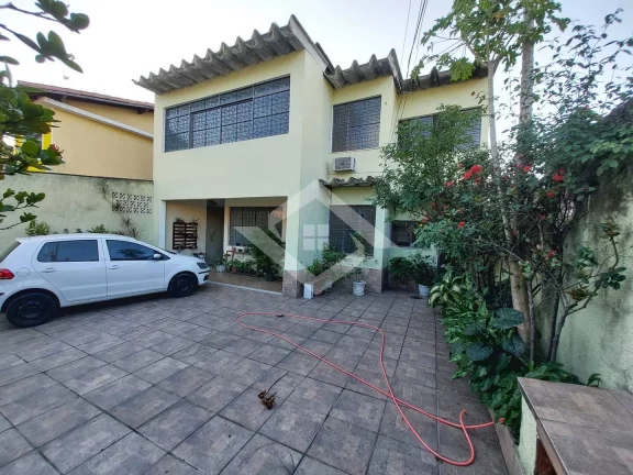 Imagem Casa duplex com 5 quartos, área externa, terreno 250 m². Campo Grande
