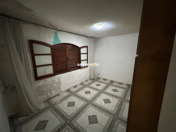 Imagem Casa térrea , bem localizada com potencial de reforma