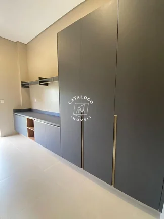 Imagem Casa em Condomínio a Venda no bairro Centro - Cravinhos, SP