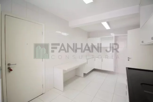 Imagem Apartamento à venda ou locação em São Paulo-SP, no Itaim Bibi: 3 quartos, 1 suíte, 3 salas, 3 banheiros, 2 vagas, 160m².