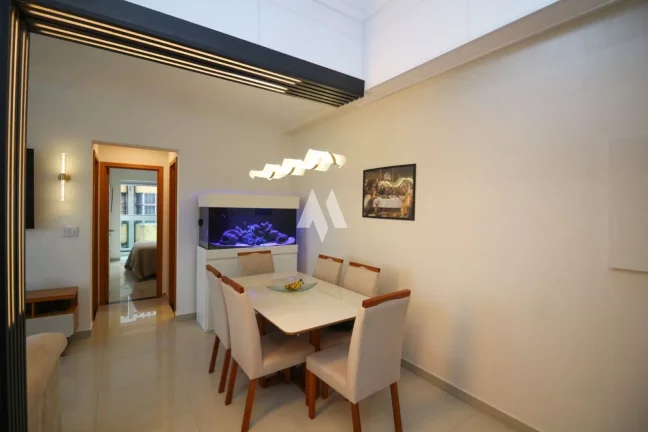 Imagem Apartamento Padrão à locação com 2 suítes e Vista parcial para o mar no bairro do Embaré em Santos/SP