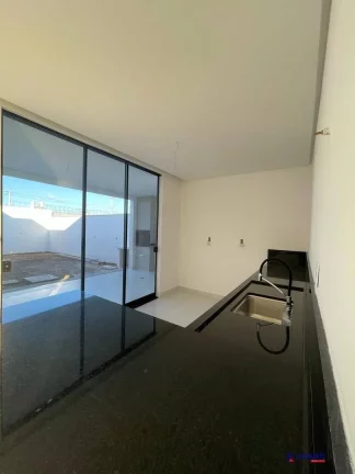 Imagem VENDO CASA 3/4 SENDO 3 SUITES EM CONDOMÍNIO - NOVA ESPERANÇA