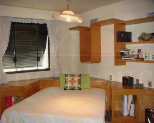 Imagem Apartamento maravilhoso, amplo, com terraço, living com tábuas de ipê, piso de tacos nos dormitó...