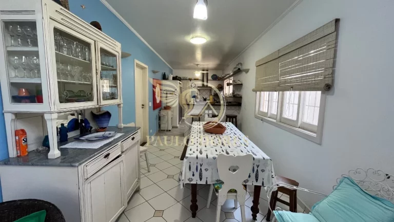 Imagem CASA A VENDA NO CENTRO DE UBATUBA S/P