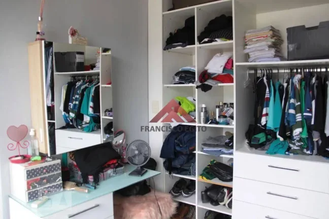 Imagem Casa Triplex, 4 qtos, 2 stes, 4 vagas