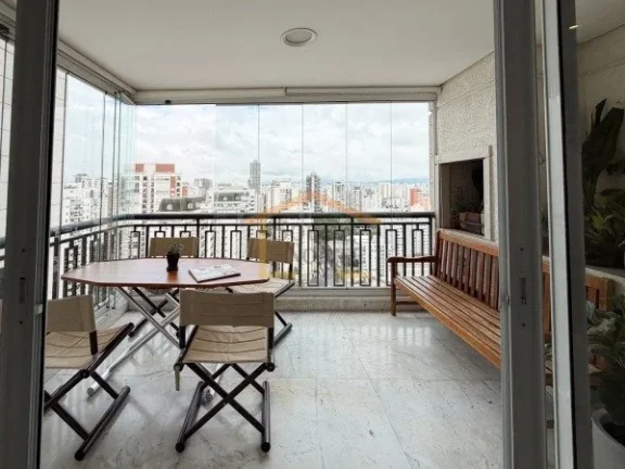 Imagem Duplex com 208 m² de área útil, distribuído em dois andares, com 4 dormitórios, sendo 3 suítes...