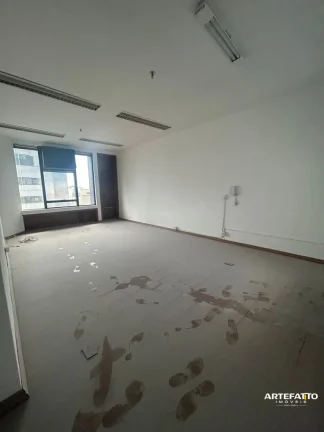 Imagem Sala Comercial com privacidade (andar semi exclusivo)- Próximo a ponte Estaiada