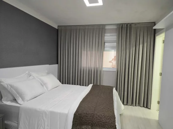 Imagem Apartamento com 3 dormitórios sendo 3 suítes e 2 vagas de garagem em Itapema/SC