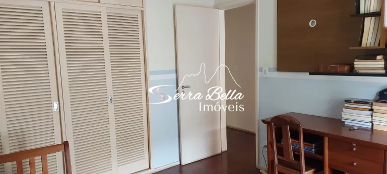 Imagem Casa com 4 dormitórios à venda, 250 m² por R$ 840.000 - Alto - Teresópolis/RJ