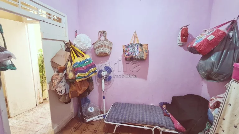 Imagem Com terreno de 60m² no centro de Fortaleza, entre as Ruas Major Facundo e Rua Floriano Peixoto, atr...