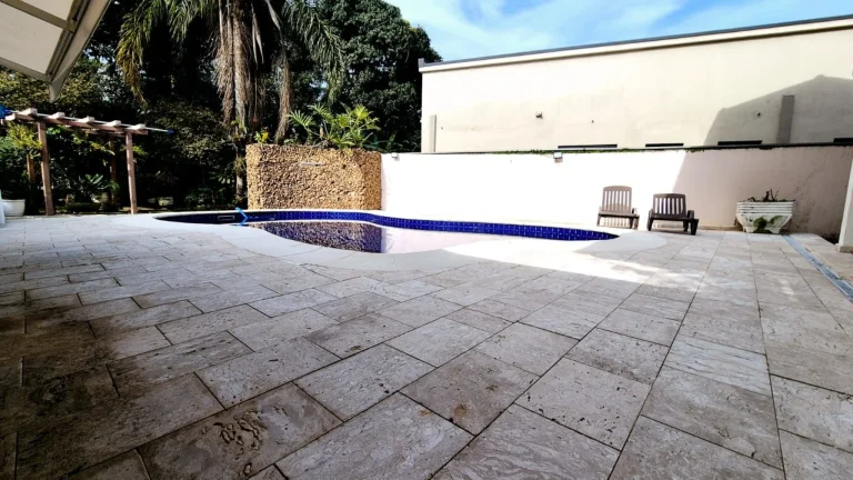 Imagem Imperdível: Casa de Luxo na Riviera de São Lourenço com Ótimo Preço, 4 suítes, 476m² e área externa com piscina e área gourmet!
