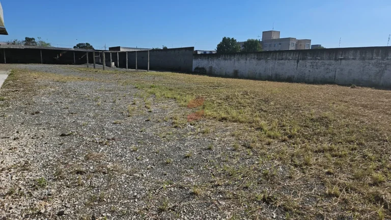 Imagem BARRACÃO/GALPÃO à venda com 2400m² por R$ 3.150.000,00 no bairro Weissópolis - PINHAIS / PR