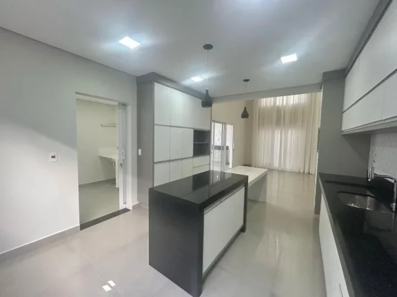 Imagem Casa no condomínio Residencial Olivito para venda com 4 quartos, sendo 4 suítes, 281m2