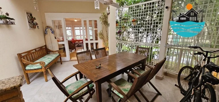 Imagem Alugar Casa anual em Juquehy em Condomínio Fechado - com 4 dormitórios, 2 suíte, 200m da praia - Acomodação máx. 10 pessoas | Juquehy Imobiliária