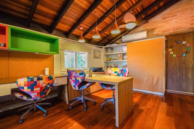 Imagem Casa com 4 Quartos à venda no Residencial Euroville - Carapicuíba/SP