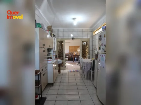 Imagem Imperdível oportunidade! Casa à venda em Ribeirão Preto-SP, bairro Parque Residencial Lagoinha. 3 quartos, 1 suíte, 2 salas, 3 banheiros, 2 vagas de garagem, 420 m².