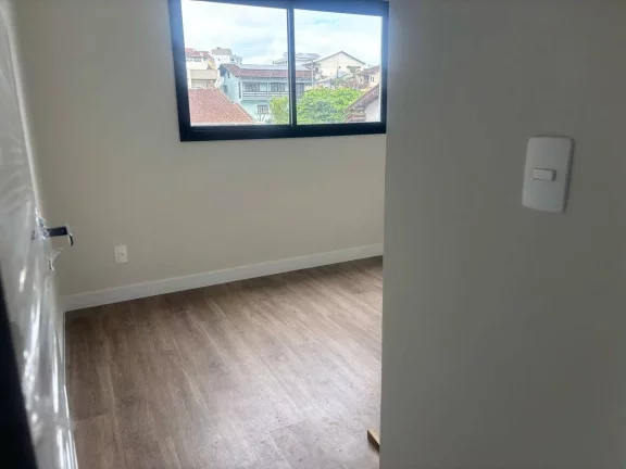 Imagem GEMINADO COM 105M² NO COSTA E SILVA