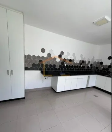 Imagem Sobrado reformado com 135 m² de área útil, distribuídos em 3 dormitórios. Imóvel conta com mó...