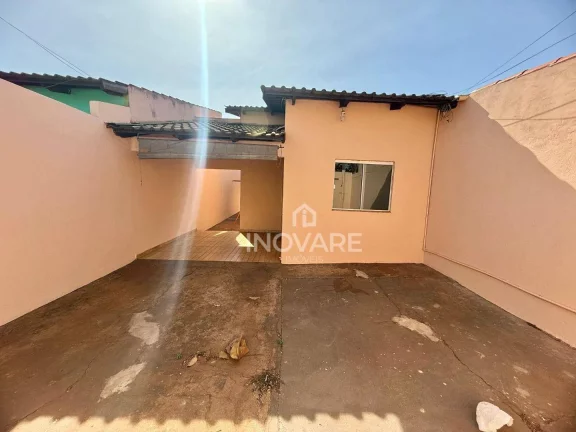 Imagem Casa com 2 dormitórios à venda, 74 m² por R$ 260.000,00 - Buritis III - Itumbiara/GO