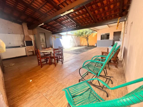 Imagem Casa De 2/4 Com Area Gourmet No Santos Dumont