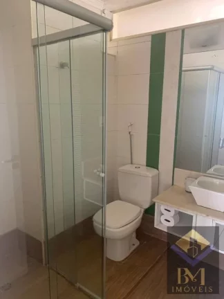 Imagem APARTAMENTO NO BOQUEIRÃO FRENTE MAR COM VARANDA E PORTEIRA F