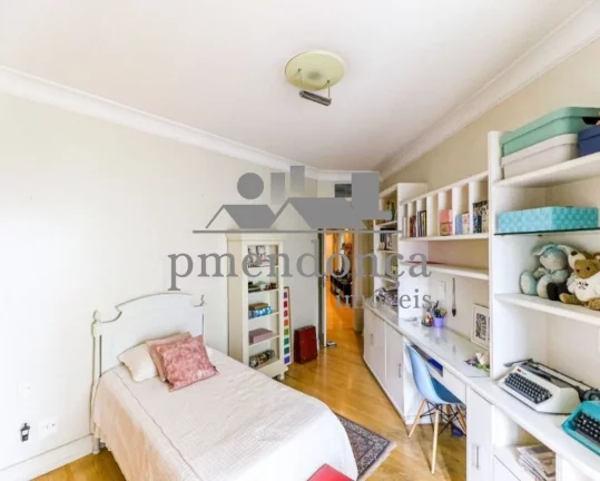 Imagem Apartamento de alto padrão em rua muito cobiçada na Vila Madalena.