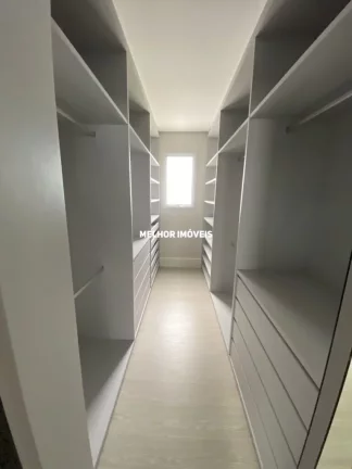 Imagem Apartamento Frente Mar à venda semi mobiliado com 4 suítes, no centro de Balneário Camboriú