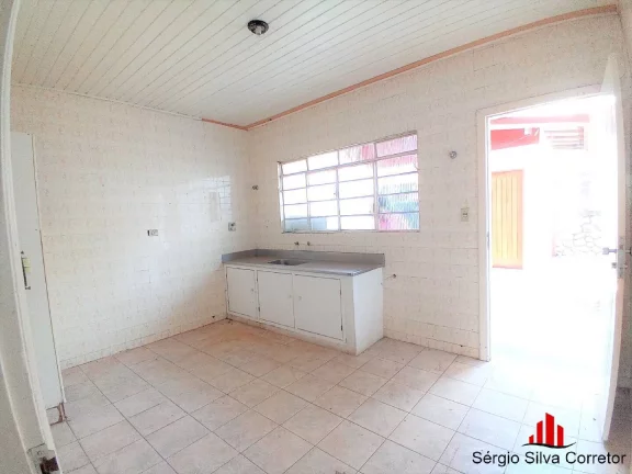 Imagem Casa a venda com 04 quartos na Região de Abernéssia.