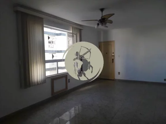 Imagem APARTAMENTO GRANDE NA QUADRADA DA PRAIA COM VISTA MAR E 2 VAGAS DE GARAGENS DEMARCADAS, OPORTUNIDADE...