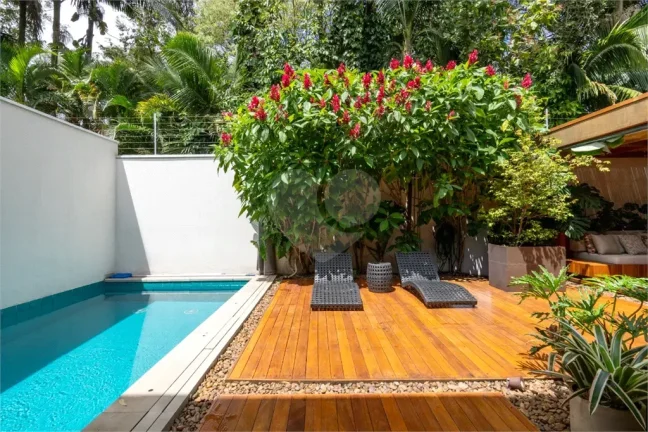 Imagem Casa à venda com 3 quartos, sendo 3 suítes, em Morumbi, São Paulo - SP