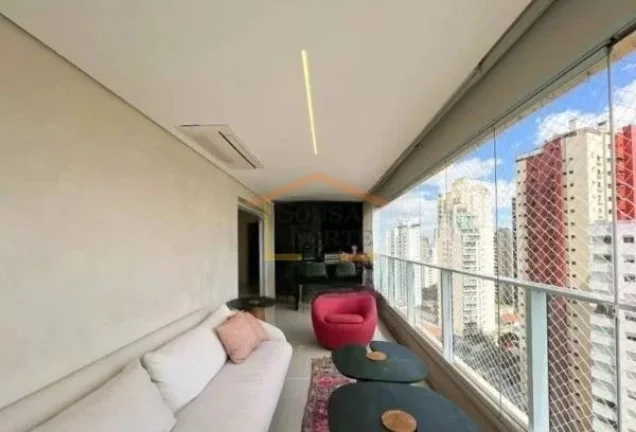 Imagem Apartamento alto padrão, com 263m² de área privativa e 2.303m² de área total. O imóvel conta c...