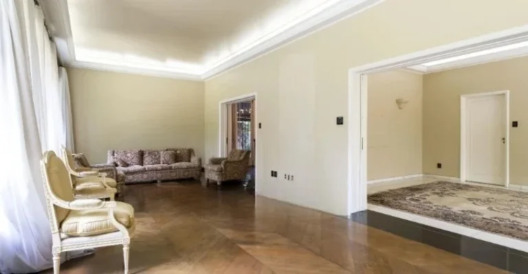 Imagem Casa Jardim América - 630M² 4 Dorms, 1 Suíte, 2 Salas, 6 Vagas, Dependência de Serviço Completa, Academia, Área Gourmet, Jardim.