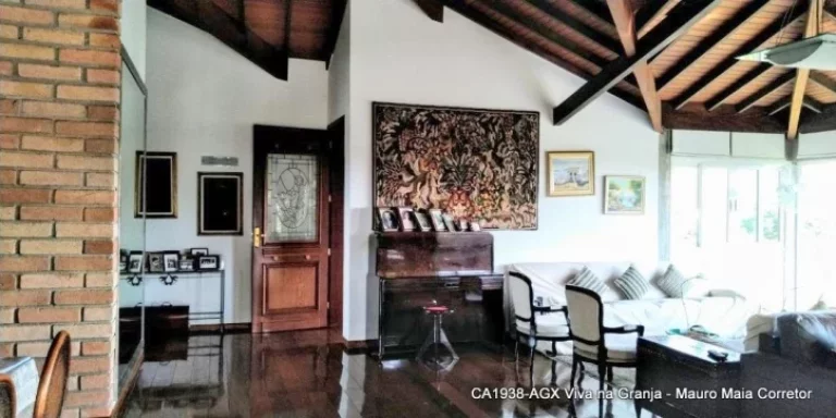 Imagem Casas em condomínio à venda na Rua das Laranjeiras em Carapicuíba