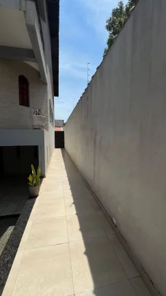Imagem Sobrado de 219m² com 8 vagas, no Parque Marajoara, santo André, SP