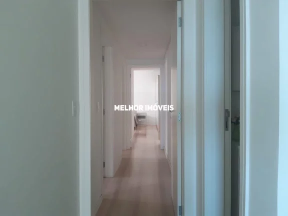 Imagem Locação anual, vista mar com 03 suítes e 2 vagas de garagem localizado no bairro Pioneiros em Balneário Camboriú.