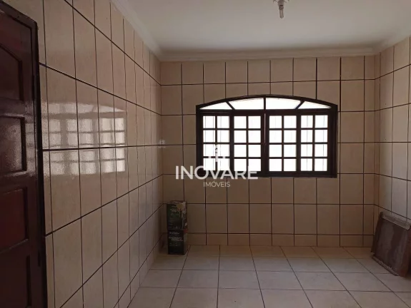 Imagem Casa com 3 dormitórios à venda, 180 m² por R$ 330.000,00 - Jardim Leonora - Itumbiara/GO