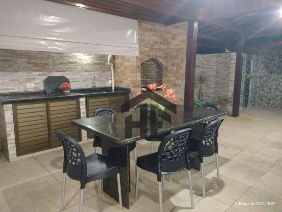 Imagem Casa Mobiliada de 150m² à venda, com 5 quartos (3 suítes), localizada na Praia dos Carneiros em Tamandaré-PE