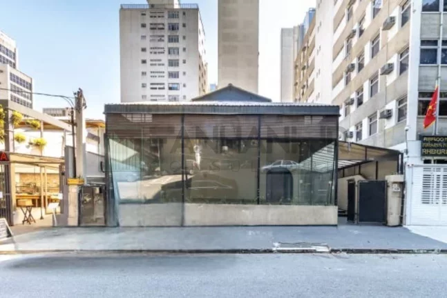 Imagem Imóvel comercial de alto padrão no Jardim Paulista: 5 salas, 6 banheiros, 3 vagas, 588m² - São Paulo-SP