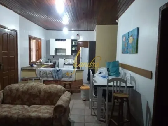 Imagem Casa duas quadras do mar venda ou locação de temporada com 03 dormitórios