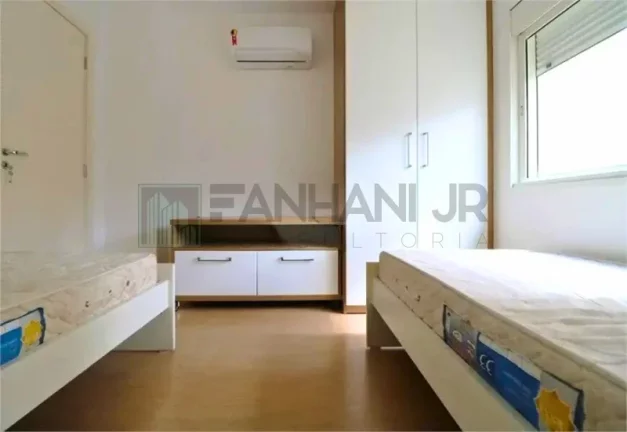 Imagem Espaçoso apartamento para locação em Moema, São Paulo-SP: 4 quartos, 2 suítes, 3 salas, 5 banheiros, 2 vagas de garagem!