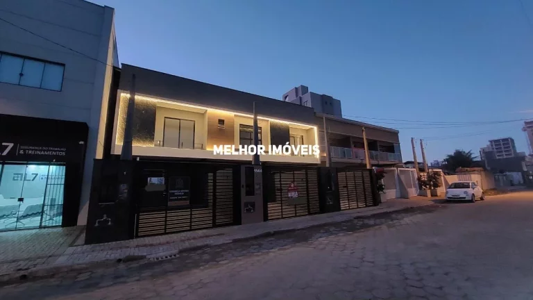 Imagem Casa Sobrado à Venda com 03 dormitórios sendo uma suíte, localizado no Bairro Morretes de Itapema.