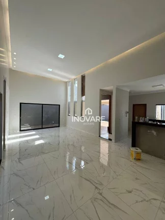 Imagem Casa com 3 dormitórios à venda, 196 m² por R$ 680.000 - Setor Santos Dumont - Itumbiara/GO