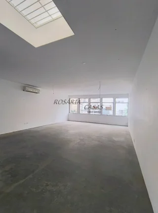 Imagem FRADIQUE SOBRELOJA 200m2