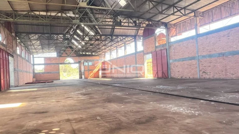 Imagem Terreno Empreendimento Comercial de Baracões - Bairro Planalto / BR 158