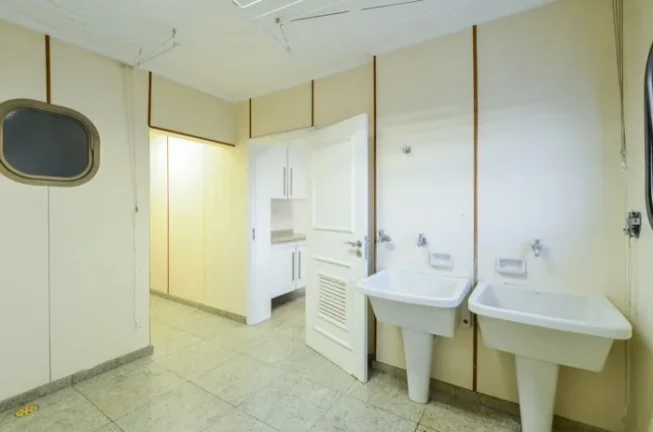 Imagem Apartamento 301M², 4Q, 4 Suítes, 4 Banheiros, 4 Vagas, Lavabo, Varanda, Academia, Piscina, Salão de Festas e Jogos, Playground, Banheira, Split.