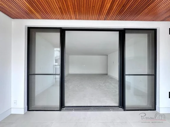 Imagem Apartamento Exclusivo em Condomínio Clube de Luxo Área Privativa: 134,57m2 privativos Descrição:...