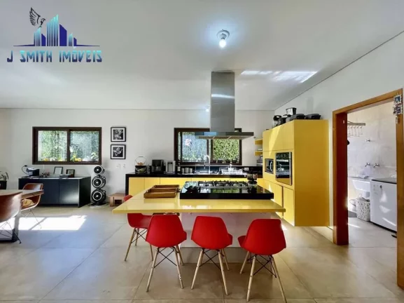 Imagem Casa MARAVILHOSA 6 suítes (4 + 2 apto. hóspedes), piscina, gourmet, linda.