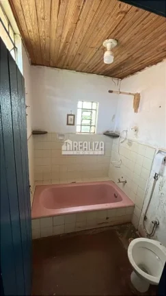 Imagem Encantadora Chácara com 2.000 m² de área, toda murada no Recanto das Flores, Uberaba